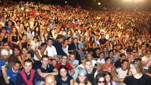 Come nell’epopea del Festivalbar: così l’Arena di Lignano torna agli antichi fasti