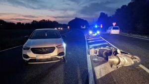 Incidente tra un’auto e uno scooter nella notte prima del casello di Redipuglia: tre feriti