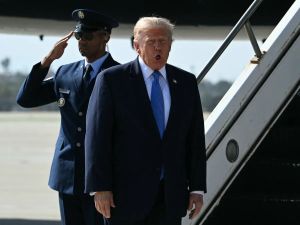 Ian Bremmer: Is Trump sabotaging Republicans' midterm hopes?