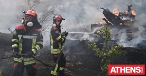 Φωτιά με φωτιά: Η χώρα που έμαθε να ζει με τις στάχτες