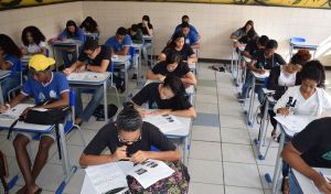 Educação Política e Direitos da Cidadania: novo componente curricular que pode enfraquecer a Sociologia e a Filosofia