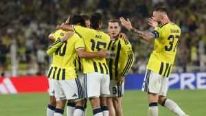 Geçit vermeyen savunma, vites büyüten Fenerbahçe