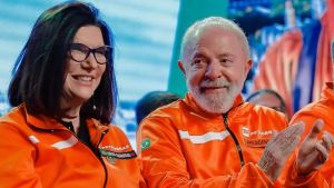 Números comprovam Lula: Petrobras a serviço do povo brasileiro produz mais, refina mais e investe mais