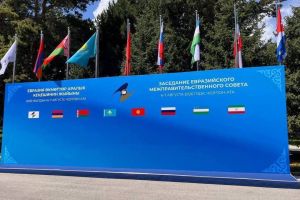 “Нормальность — это оружие»: российская власть послала крайне важный сигнал гражданам