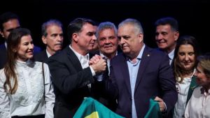 Flávio Bolsonaro desenhou sua candidatura: o neoliberalismo é estupro de vulnerável