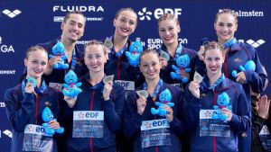 España sale reforzada de París con ocho medallas y una nueva forma de entender la natación artística: 