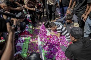 Gaza Holds Funeral for 112 Family Members Who Were Under Rubble Since 2023