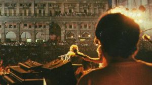 Il grande concerto del 1984. La notte in cui Piazza Maggiore si ritrovò fra la via Emilia e il West