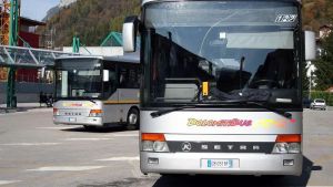 Dolomitibus ancora sotto accusa: «Minorenni lasciati soli alle fermate»
