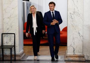 Carnets apocryphes d’Emmanuel Macron : l’échec du RN aux législatives de 2024, cette grande déception - Episode 2