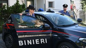 Truffe agli anziani in provincia di Pordenone: arrestato a Roma il falso carabiniere, recuperati 24 mila euro di gioielli