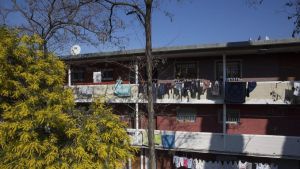 Adif adapta las obras en la Trinitat Vella para minimizar riesgos entre recelos de los vecinos: 