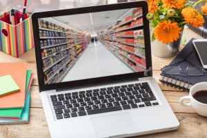 Σουπερμάρκετ: Γεμάτα αλλά… λιγότερα τα online καλάθια