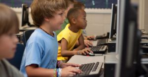 Can AI Learn to Scaffold Group Work Like a Teacher Does?