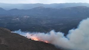 La jornada se complica para los servicios de emergencia: ya son cinco los incendios ligados a las tormentas en el interior de Castellón