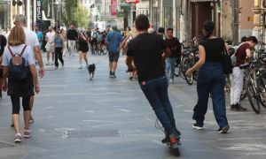 Vožnja z e-skirojem trikrat bolj nevarna kot uporaba (motornega) kolesa
