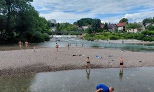 Ob zaščitnih ukrepih tudi ureditev kopališča