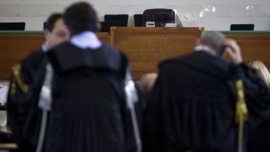 Doppio stipendio per mille magistrati: la proposta assurda del Csm tributario