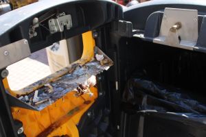 Κάδοι… μνημεία μόλυνσης στην Παλιά Πόλη
