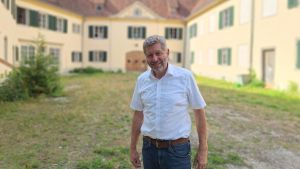 „Schloss Krauchenwies ist kein Lost Place mehr“: Bildhauer saniert 250 Jahre altes Gebäude