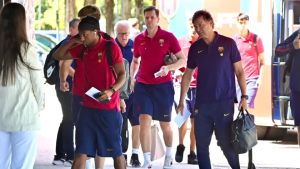 Ore sotto il sole per 90 secondi di idoli: l'amabile follia per il Barcellona conquista Buttrio