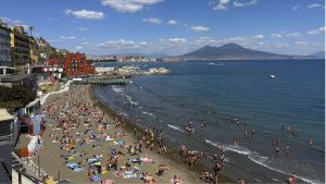 Ottant'anni di pelli sudate e calzini nei sandali