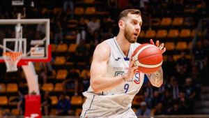 Basket serie A2: tutto pronto per il primo allenamento. Domani nella palestra Furla saranno ammessi 103 tifosi. Fortitudo, Sorokas c’è. Oggi tocca a Morris