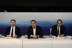Από τον «κλεφτοπόλεμο» Τσίπρα – Ανδρουλάκη υπάρχουν δύο χαμένοι και ένας κερδισμένος: Ο Μητσοτάκης
