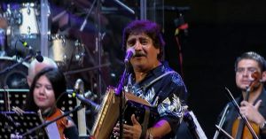 Roqueros, cumbieros, banderos, tropicaleros y mariachis sinfónicos: inutilidad y desperdicio (también con la 4T)