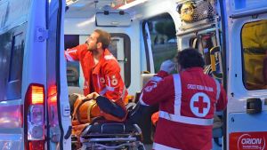 Varzi, esce di strada con la moto e viene sbalzato a terra: grave un 17enne
