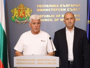 Падна дрон, изпраха министъра: Как логото на „Кинтекс“ засенчи националната сигурност