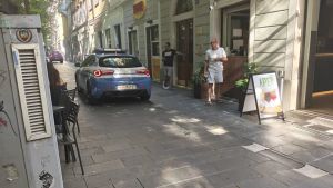 Lite in viale XX Settembre a Trieste: 40enne ferito, gli altri si dileguano