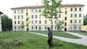 Monza, la disperazione di Gabriella: in mezzo a una strada con due figli. “Non so come pagare l’affitto”