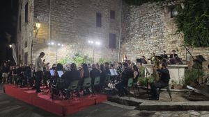 Passeggiate romantiche, brindisi & note live