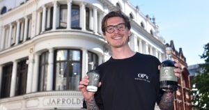 Independent cafe launching own-brand coffee and alcohol in city department store