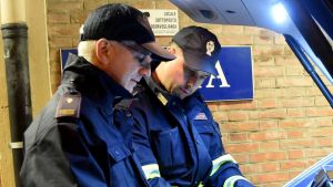 Violenta lite alla stazione, arrivano polizia e soccorsi. Tre in ospedale