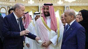 Mekke Anlaşması kime karşı ?
