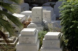 Israel-Lebanon talks said to include request to relocate Jewish graves to Israel