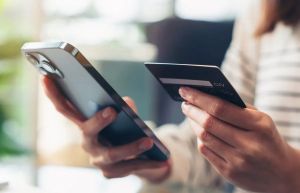 The sobering reality when you only make minimum credit card payments More Canadians are settling into minimum-only credit card payments. Here is how to see what that habit truly costs, and how to shift.