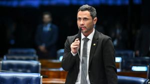 A IA de Bolsonaro, Lula e Cleitinho desafia a democracia brasileira