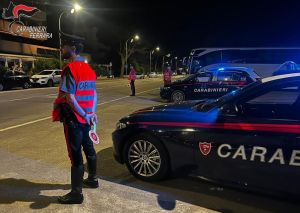 Comacchio, insoddisfatto del lavoro si presenta dal meccanico con un’accetta