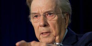 Lloyd Robertson represented a golden age of Canadian media