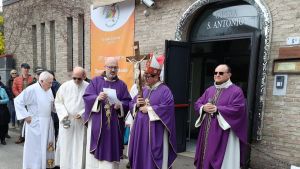 Appello dei fedeli al Papa. “Santo Padre, ci ascolti: non chiuda il convento”
