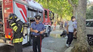 Madre e figlio disabile salvati dalle fiamme
