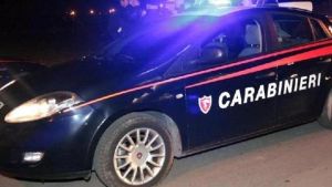 Spessa Po, sorprende i ladri in casa e li insegue: travolto dal Suv durante la fuga