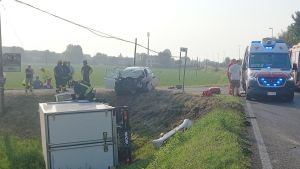 Schianto a Villarotta di Luzzara, grave sessantenne