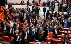 Barışa giden yolda bir durak: Çerçeve Yasa