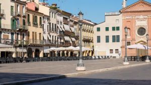Il caldo frena il turismo a Padova: «Calo del 20 per cento»