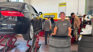 L’estate rovente fa strage di gomme: officine piene