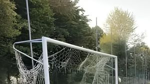 Vandalismi al campo di allenamento del Varese calcio: tagliate le reti delle porte